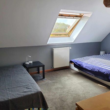L Etablissement Gold Beach Propose 1 Hebergement , Maison 80M2 Avec Terrain 500M2, Parking Prive A 4 Min Du Port Artificiel D Arromanches, Services Accueil Personnalise, Lits Faits, Serviettes, Menage, Netflix, Wifi Ryes Экстерьер фото